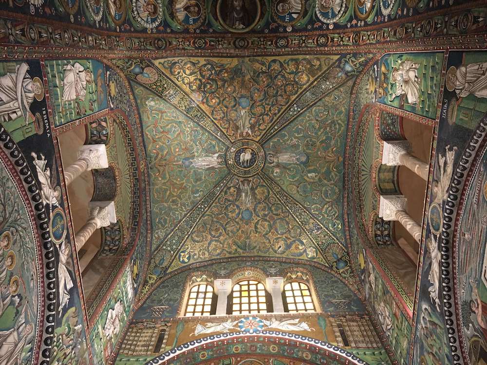 サンビターレ聖堂の天井